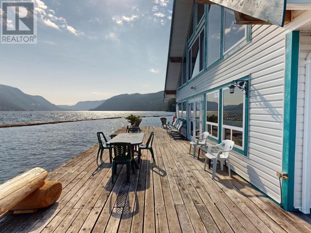 10760 Powell Lk, Powell River, BC