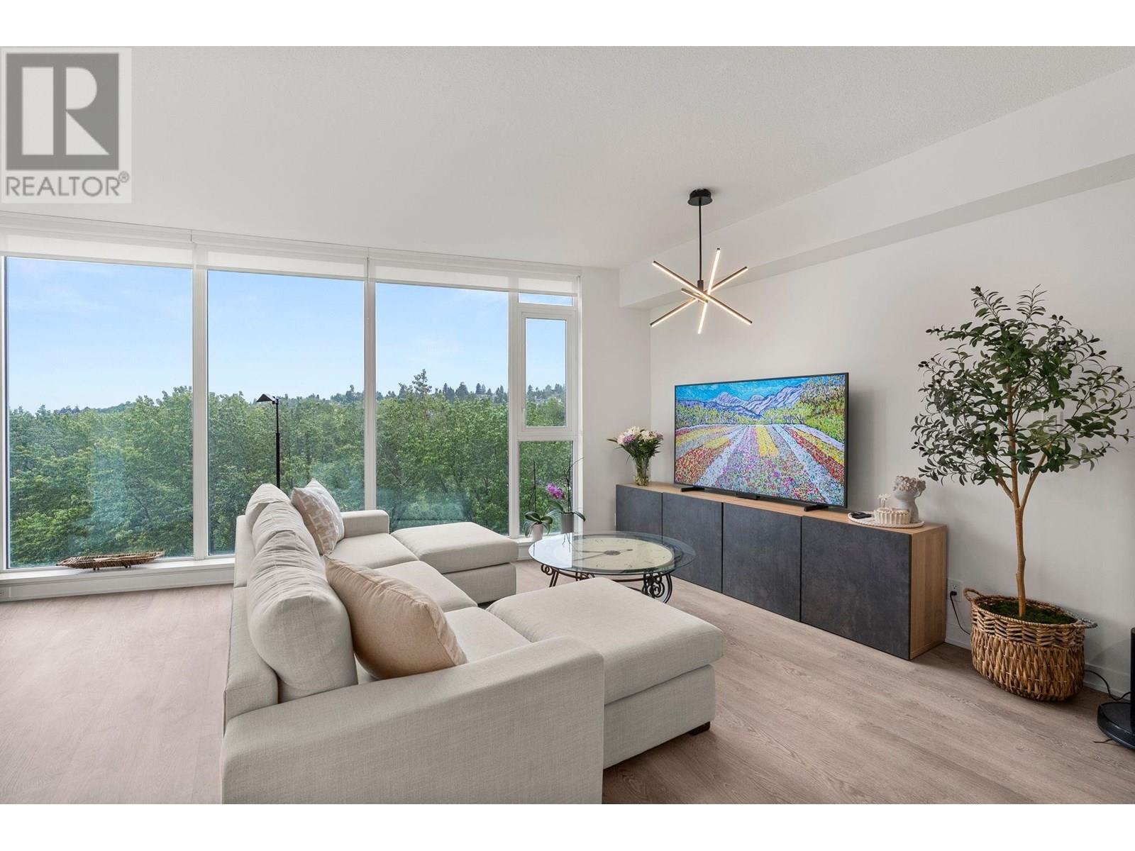 1401 Hunter Street Unit 1206, North Vancouver, BC V7J 0E2