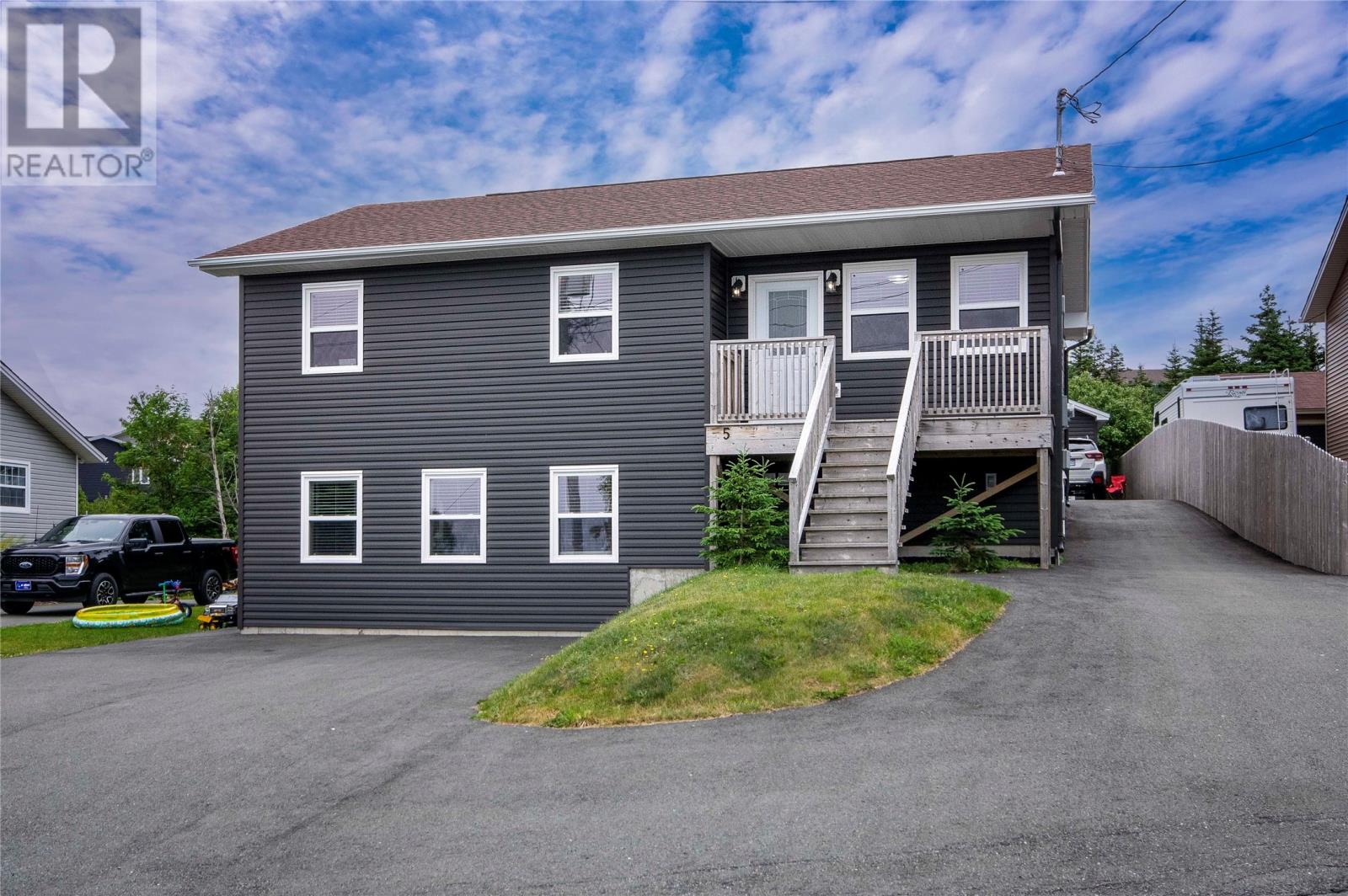 5 Father Lacey Pl, Paradise, NL A1L 3R4