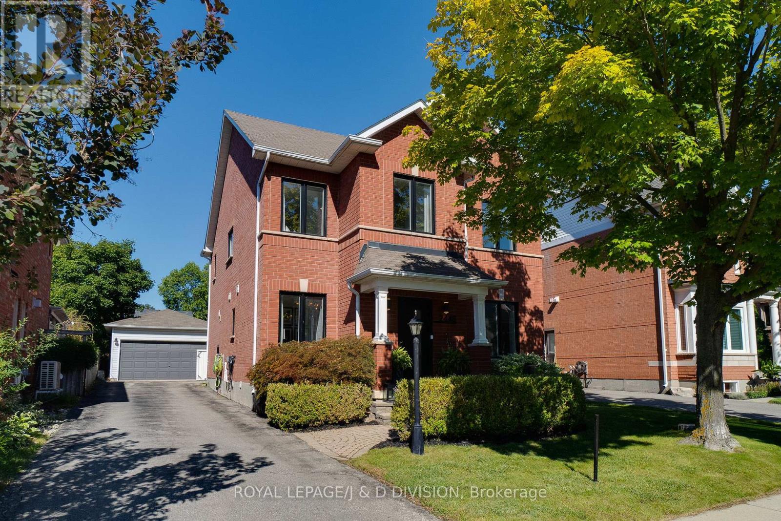 2448 Capilano Cres, Oakville, ON L6H 6L3