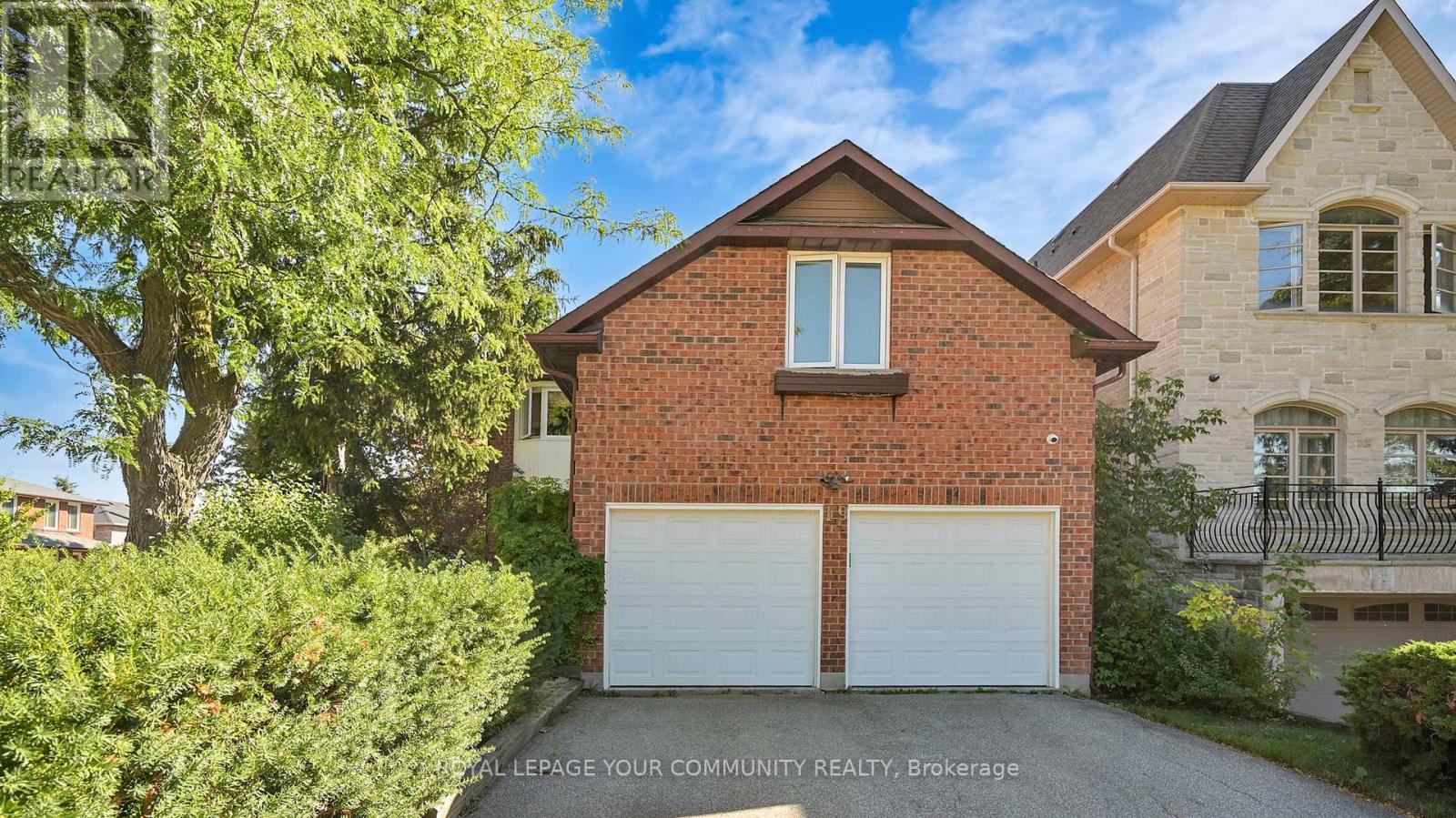 19 Roosevelt Dr, Richmond Hill, ON L4C 6V1