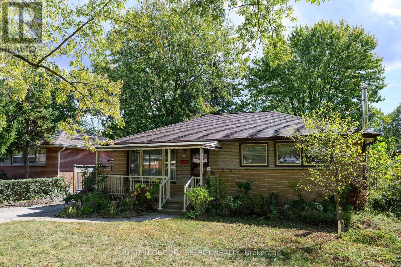 110 Laurentian Dr N, London, ON N5W 1P2