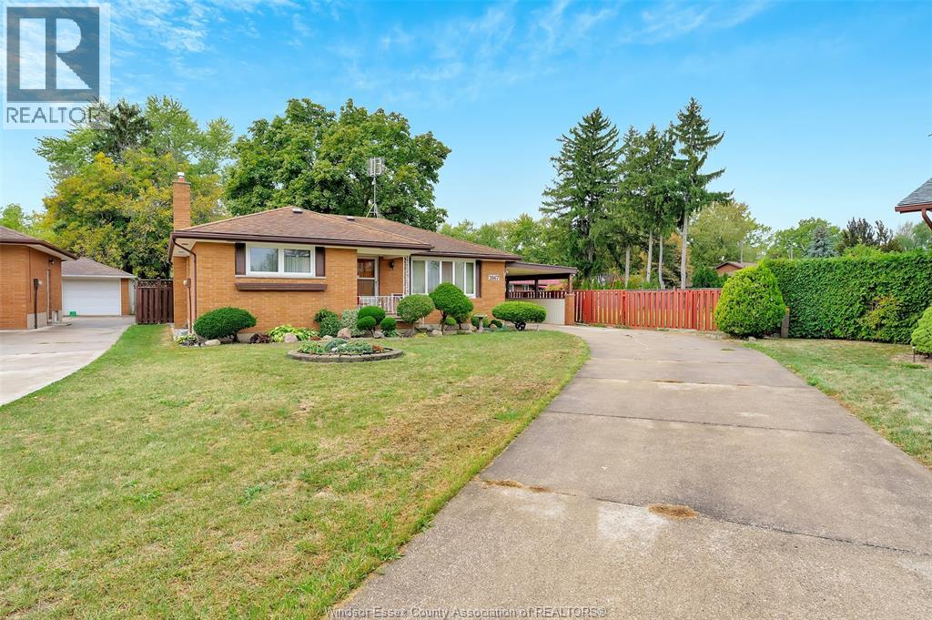 2667 Armstrong, Windsor, ON N8T 2G2