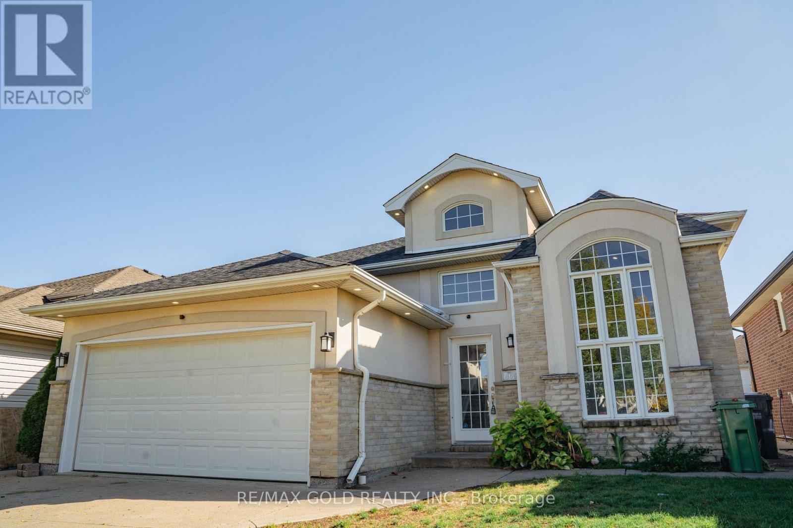 4640 Helsinki Cres, Windsor, ON N9G 3G2