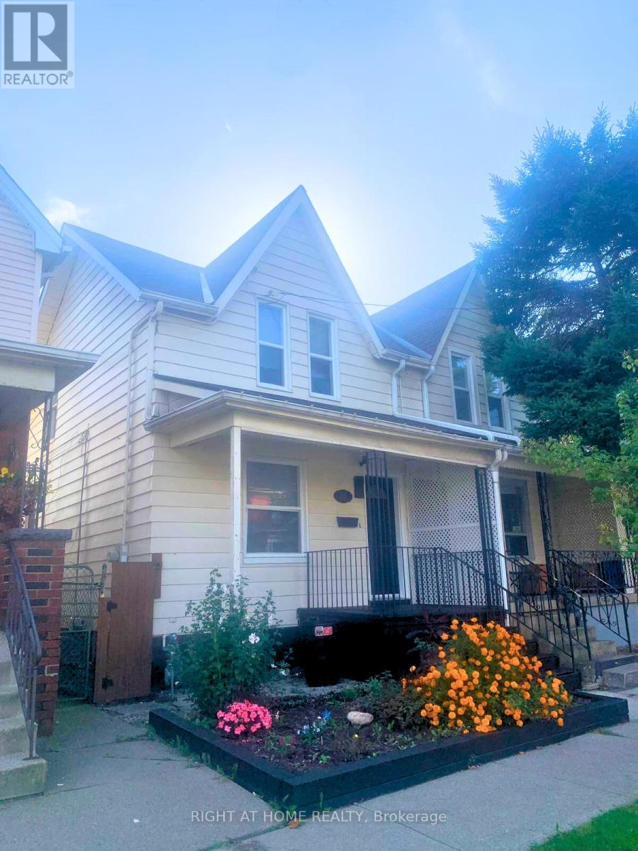 38 Beechwood Ave, Hamilton, ON L8L 2S4