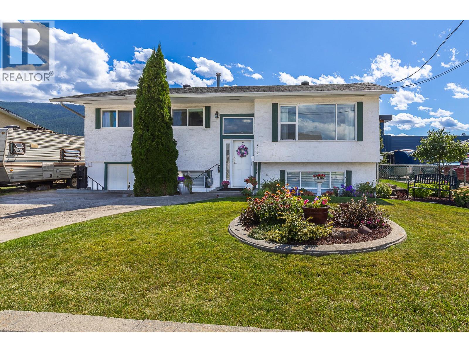 3735 Patten Cres, Armstrong, BC V4Y 0H9