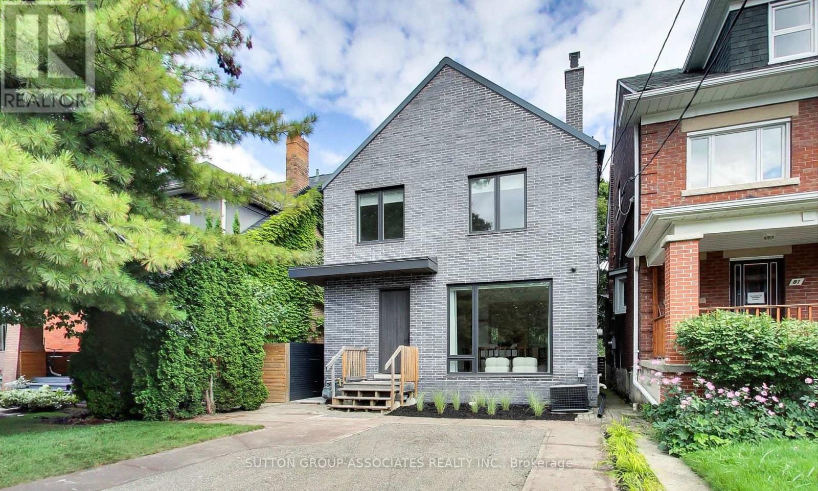 83 Pinewood Ave, Toronto Humewood-cedarvale, ON M6C 2V2