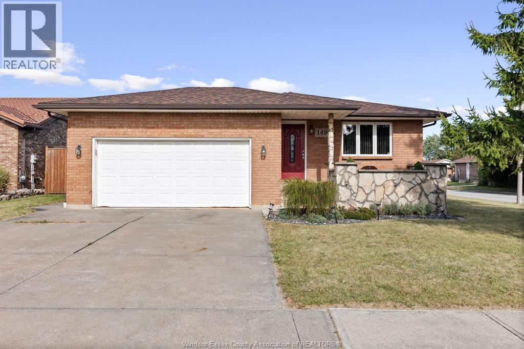 1490 S Pacific, Windsor, ON N8X 4Z5