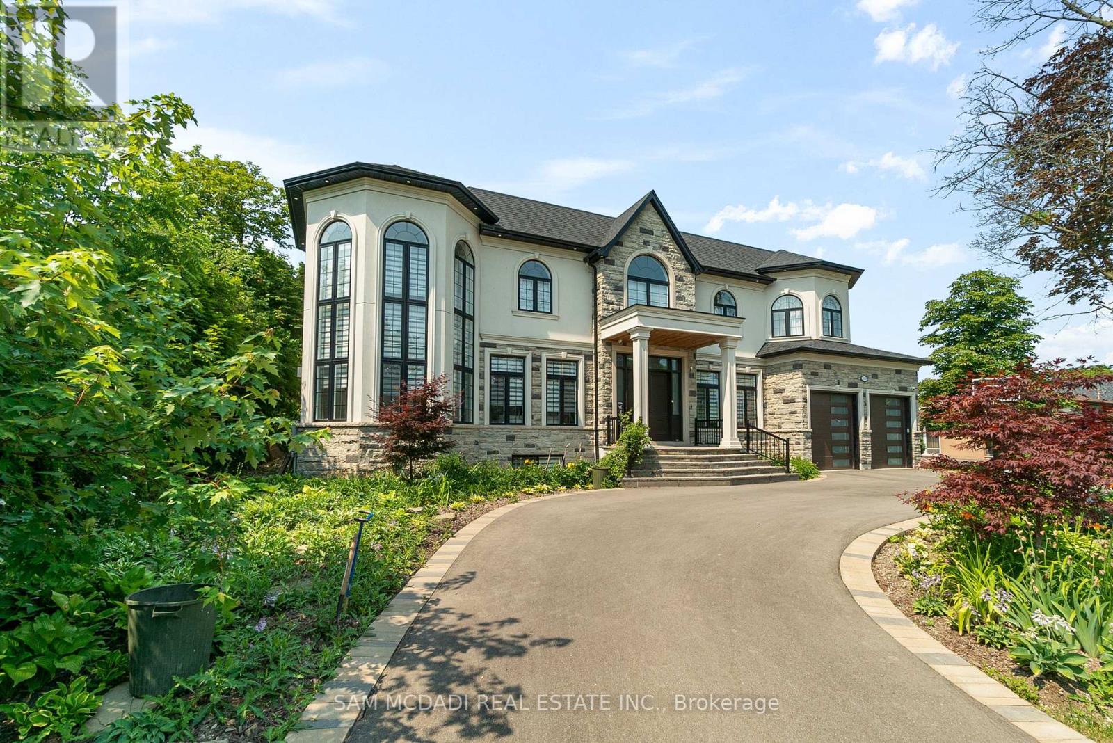 2554 Liruma Rd, Mississauga, ON L5K 1Y6