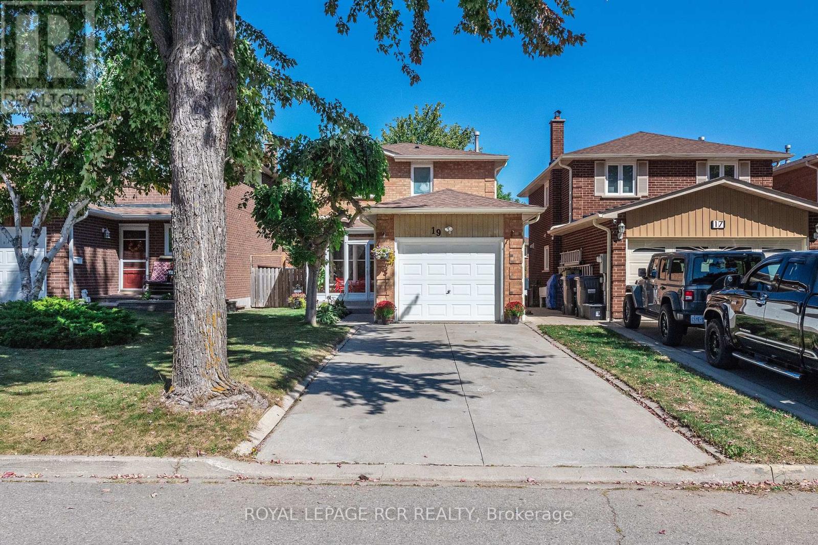 19 Shenstone Ave, Brampton, ON L6Z 2Y6