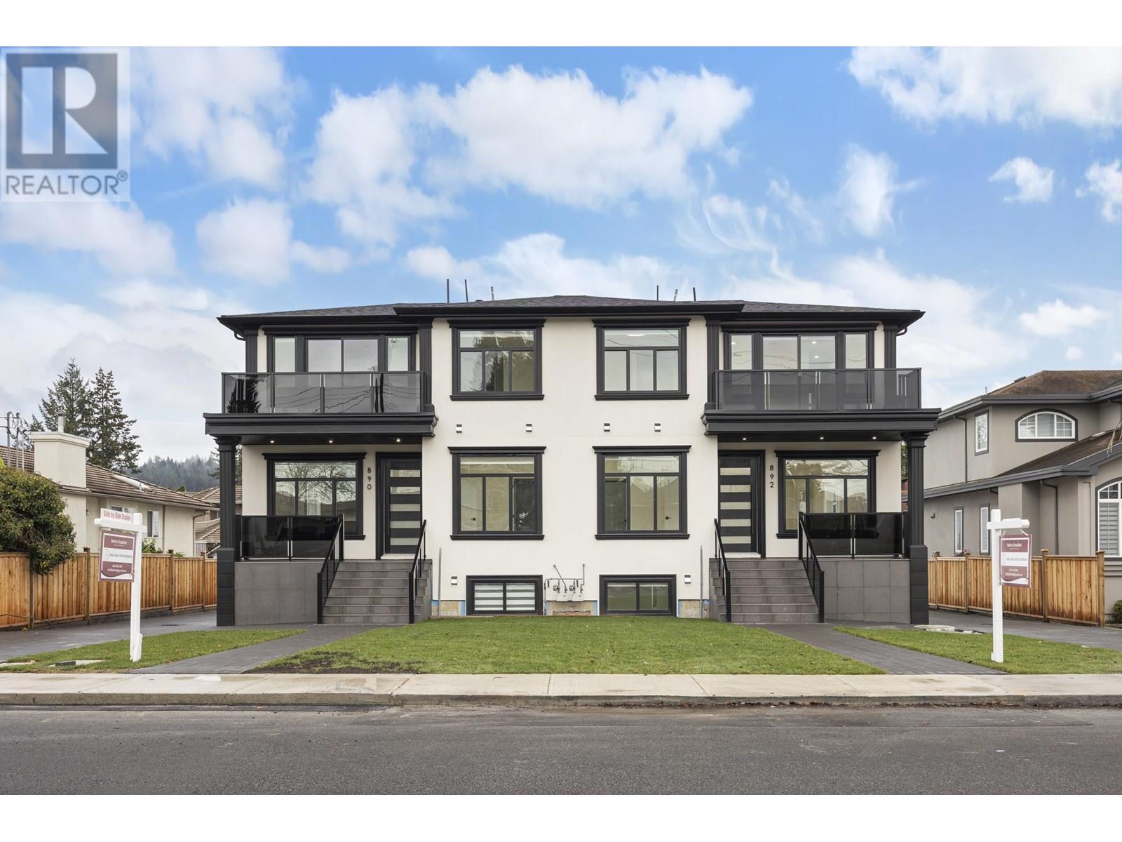 892 Sperling Ave, Burnaby, BC V5B 4H8
