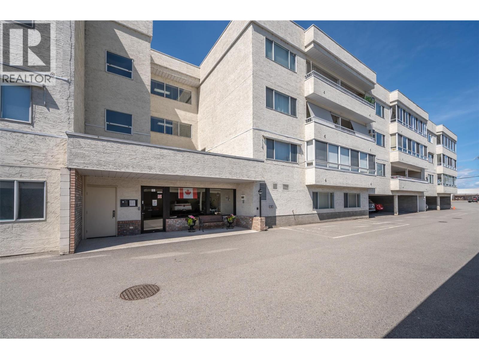 272 Green Avenue Unit 306, Penticton, BC V2A 3T2