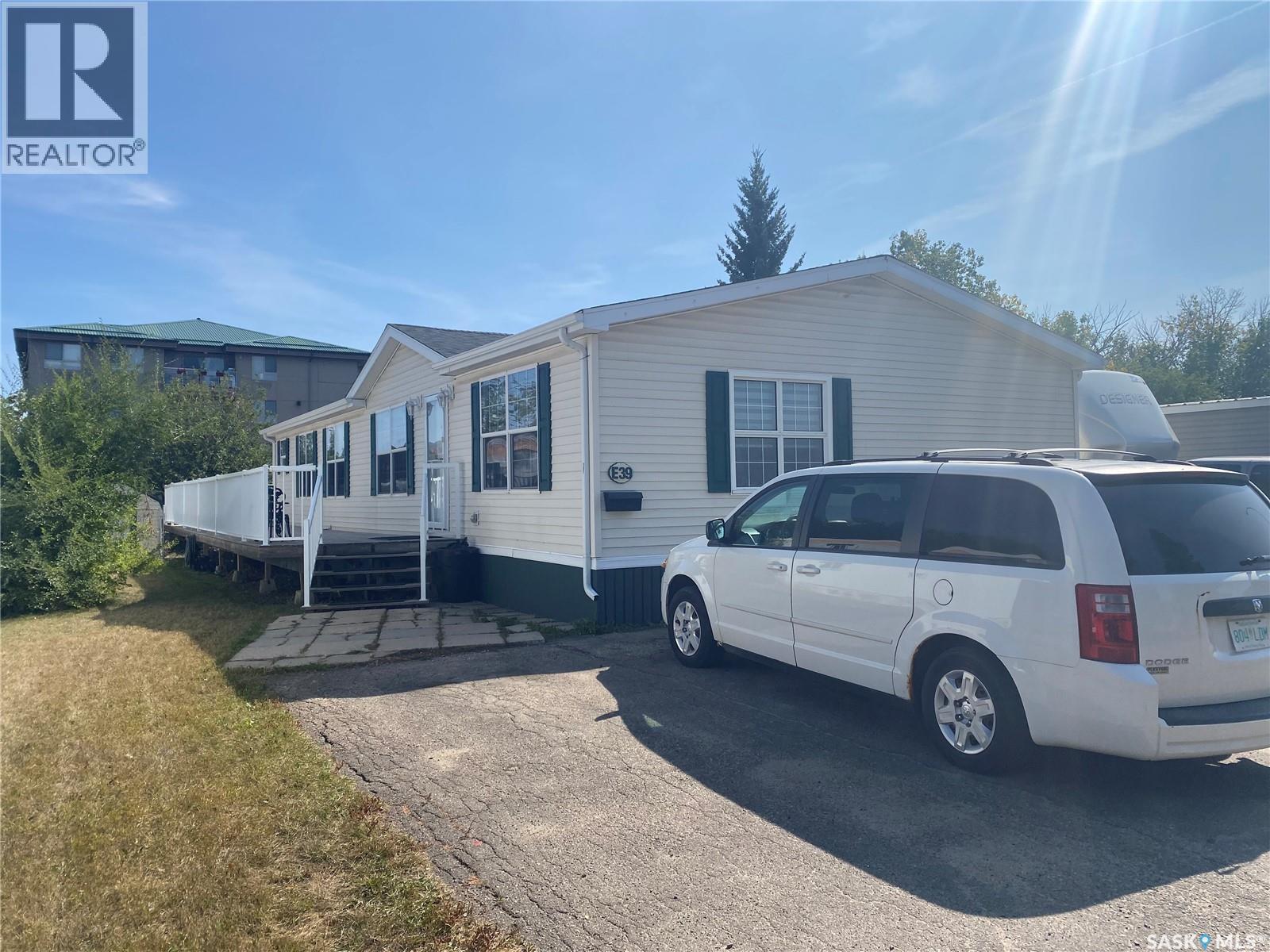 1400 12 Avenue East #e39, Regina, SK S4N 0M6