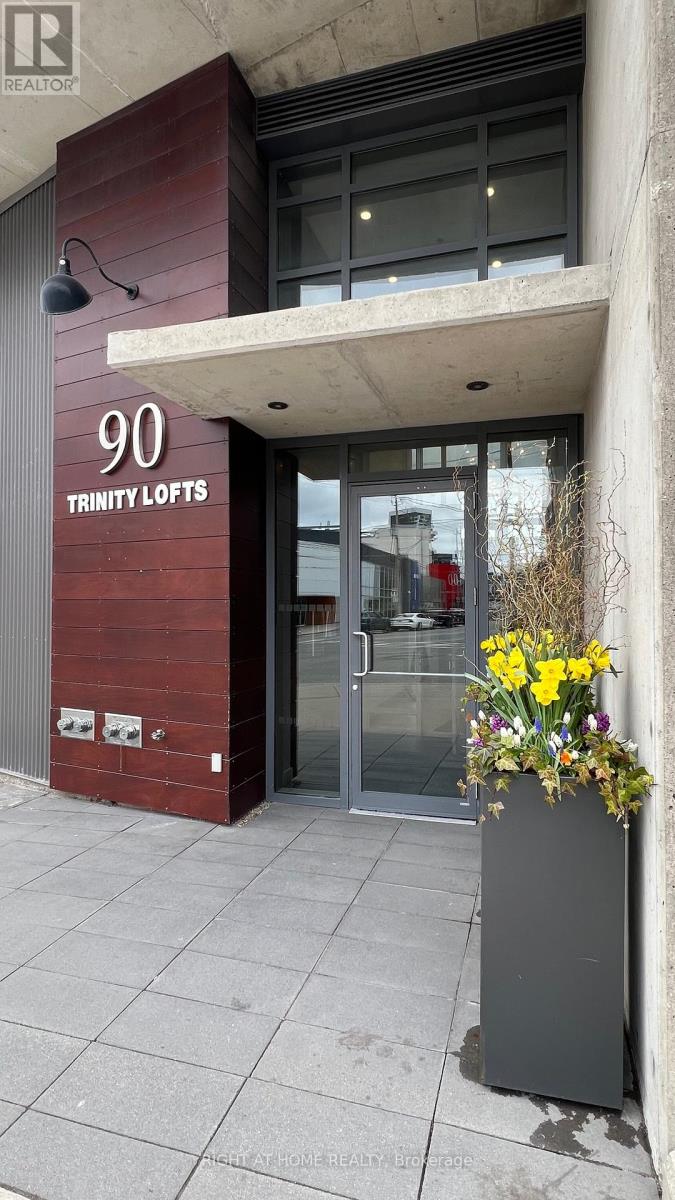 602 90 Trinity St, Toronto, ON M5A 3C6
