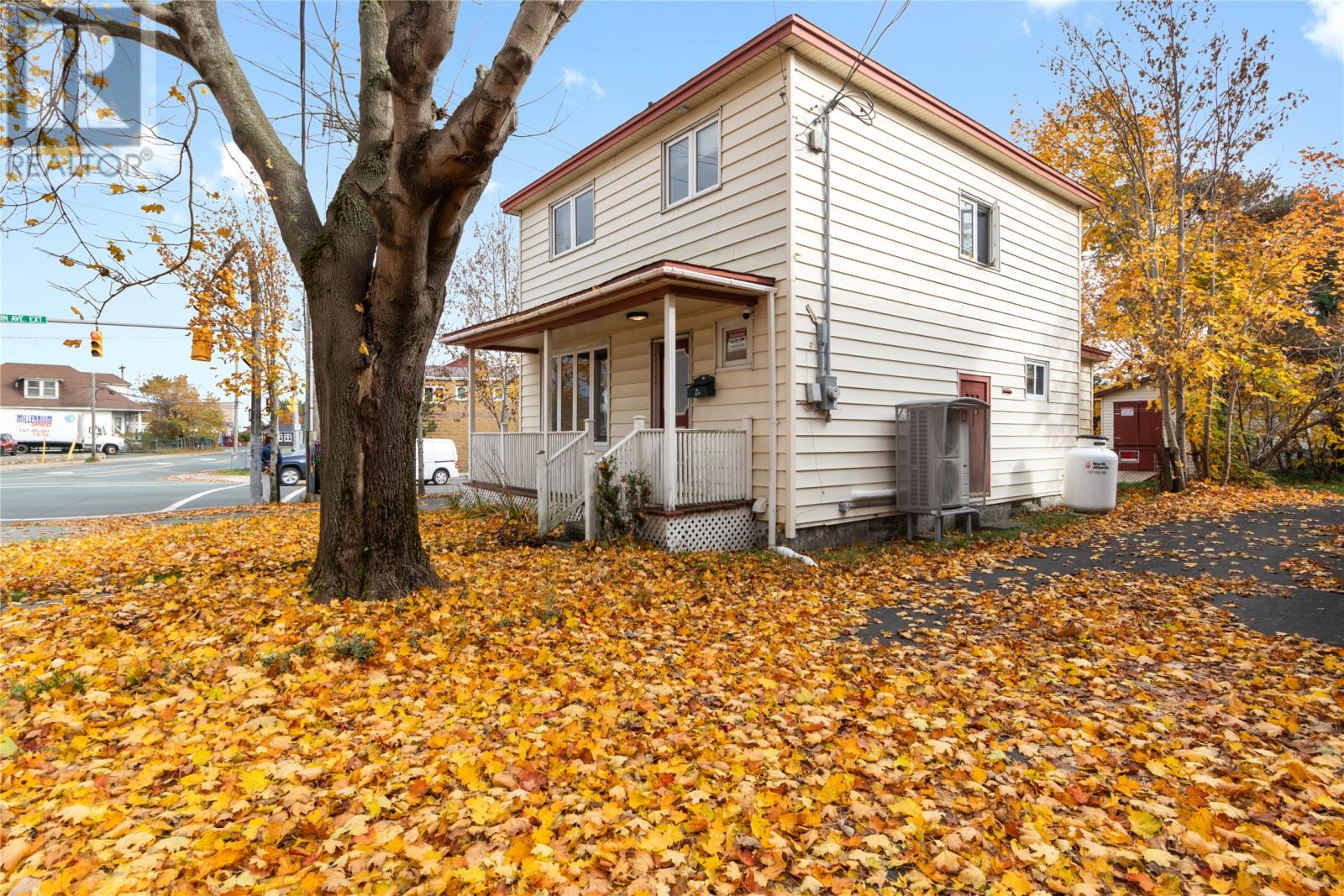 137 Campbell Ave, St. John's, NL A1E 2Z7