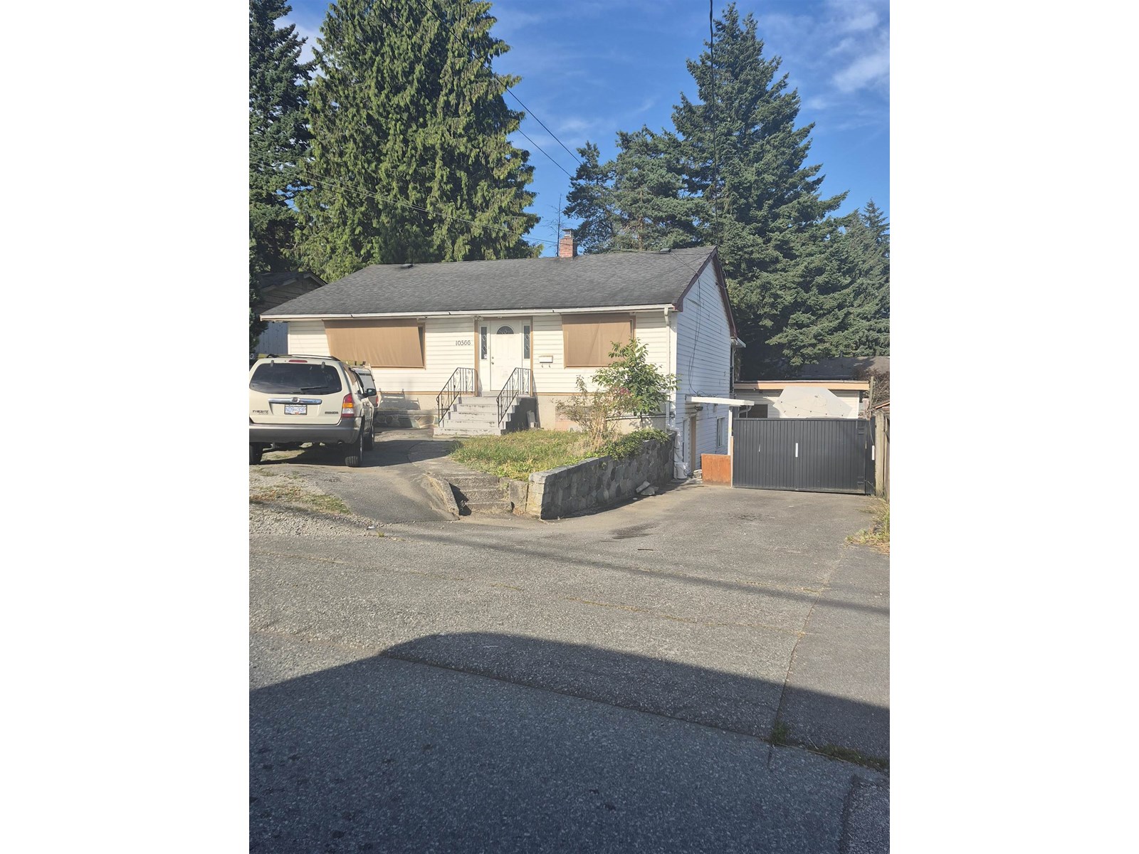 10566 138 Street, Surrey, BC V3T 4K5