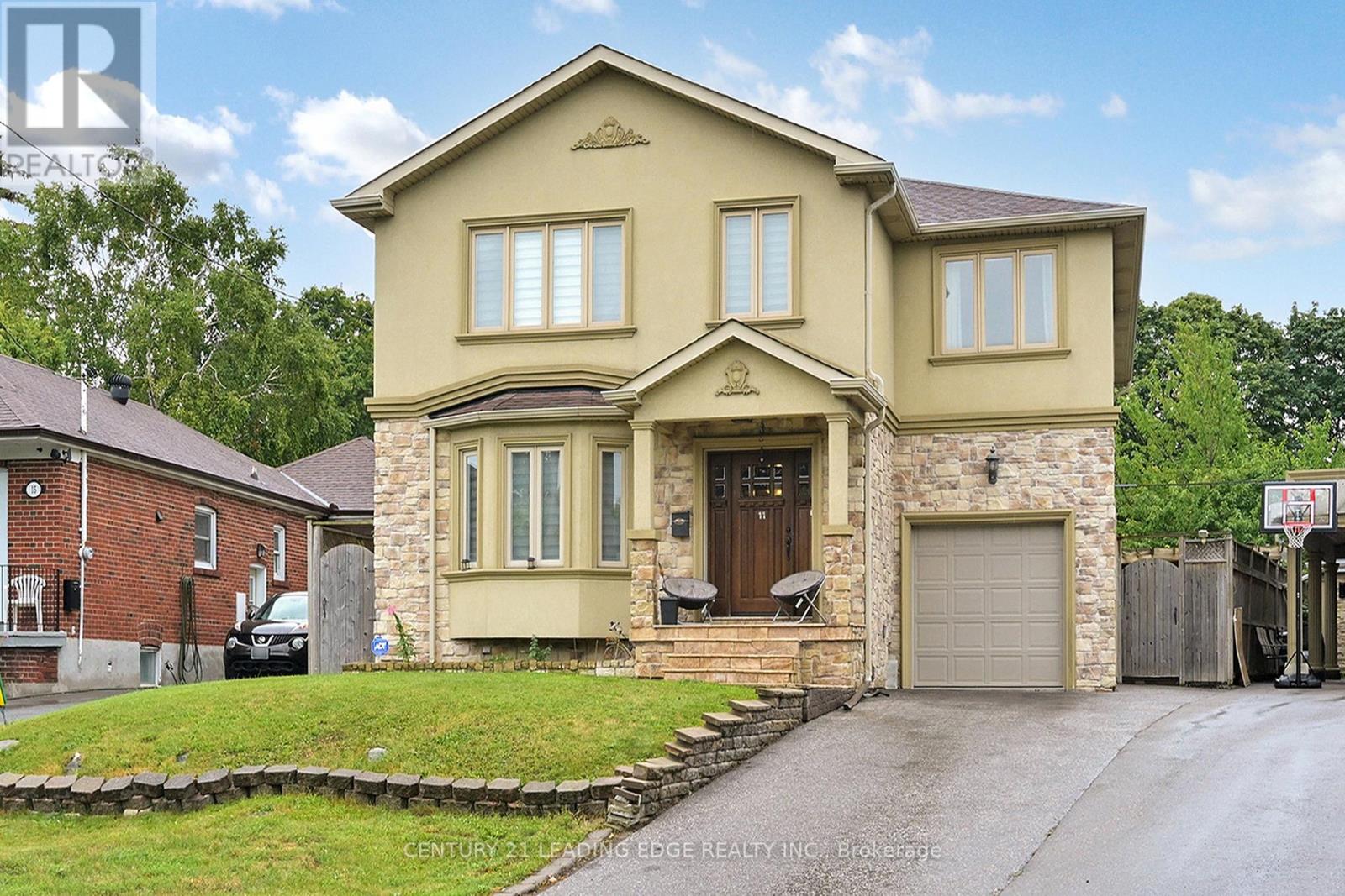 11 Bellvare Cres, Toronto Wexford-maryvale, ON M1R 2M8
