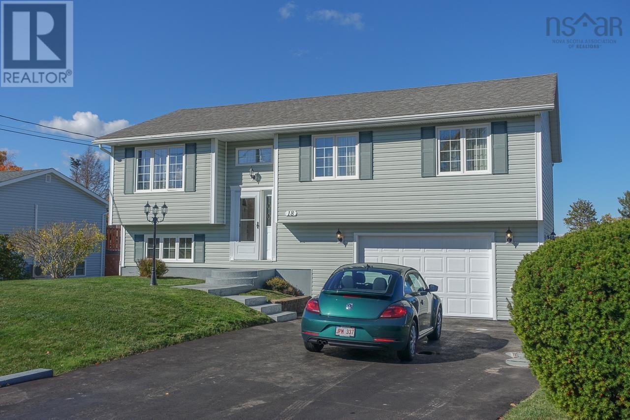 18 Jordan St, New Minas, NS B4N 5G7