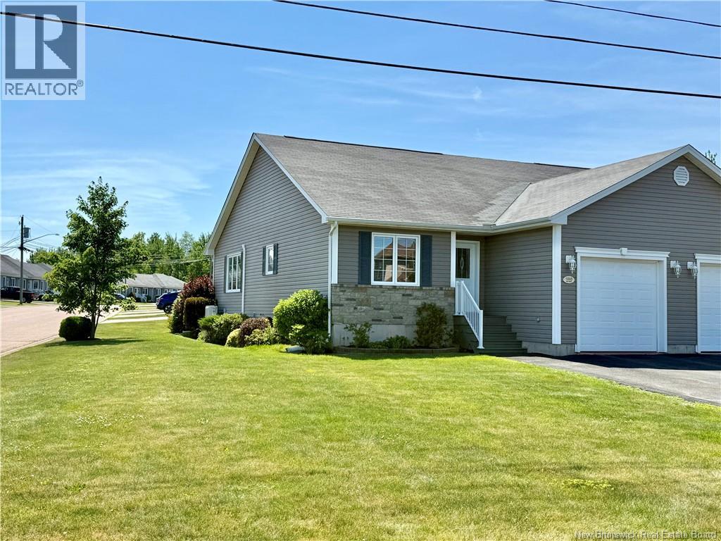 186 Oak Ridge Dr, Moncton, NB E1G 0R5