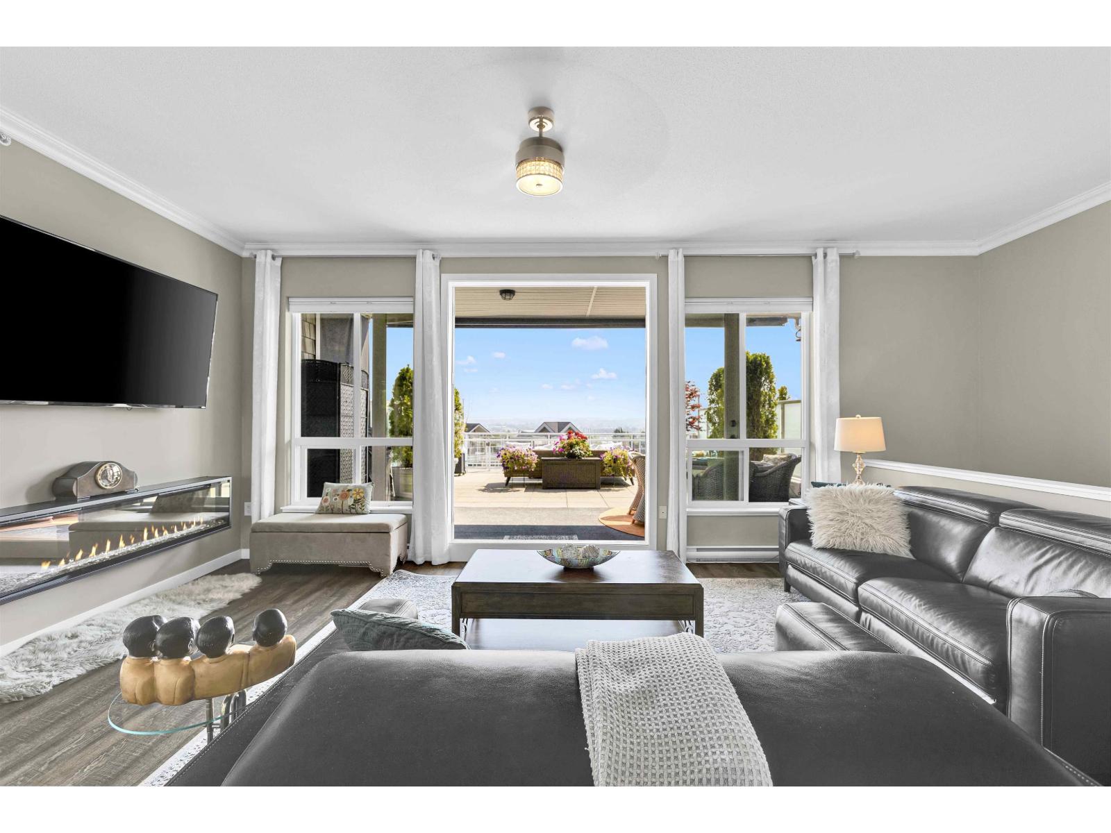 6470 194 Street Unit 409, Surrey, BC V4N 6J9