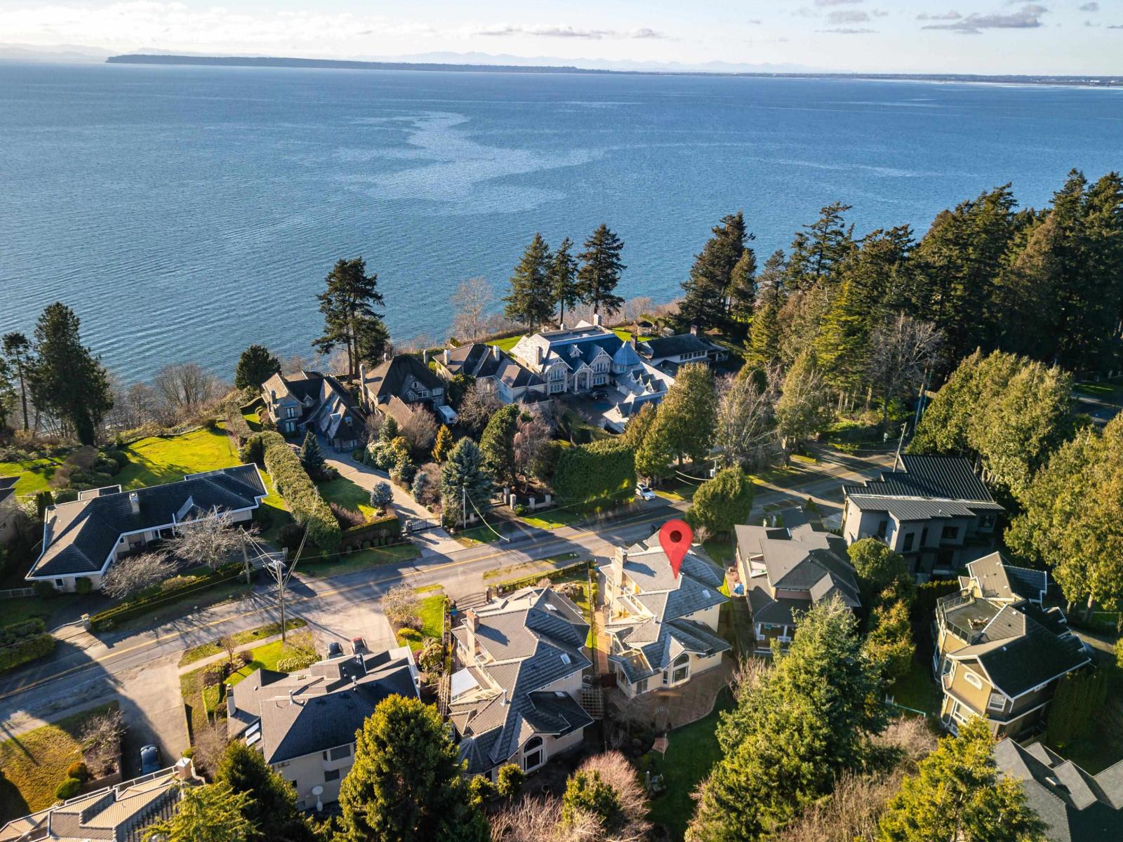 1768 Ocean Park Rd, Surrey, BC V4A 3L9