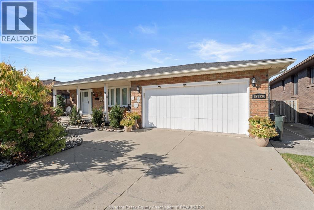 12120 Valente Ct, Tecumseh, ON N8N 3B8