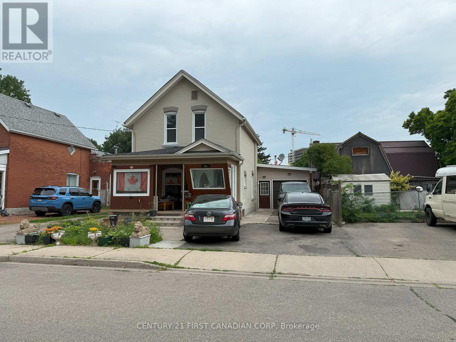 84 Port St, Brantford, ON N3S 1Y7