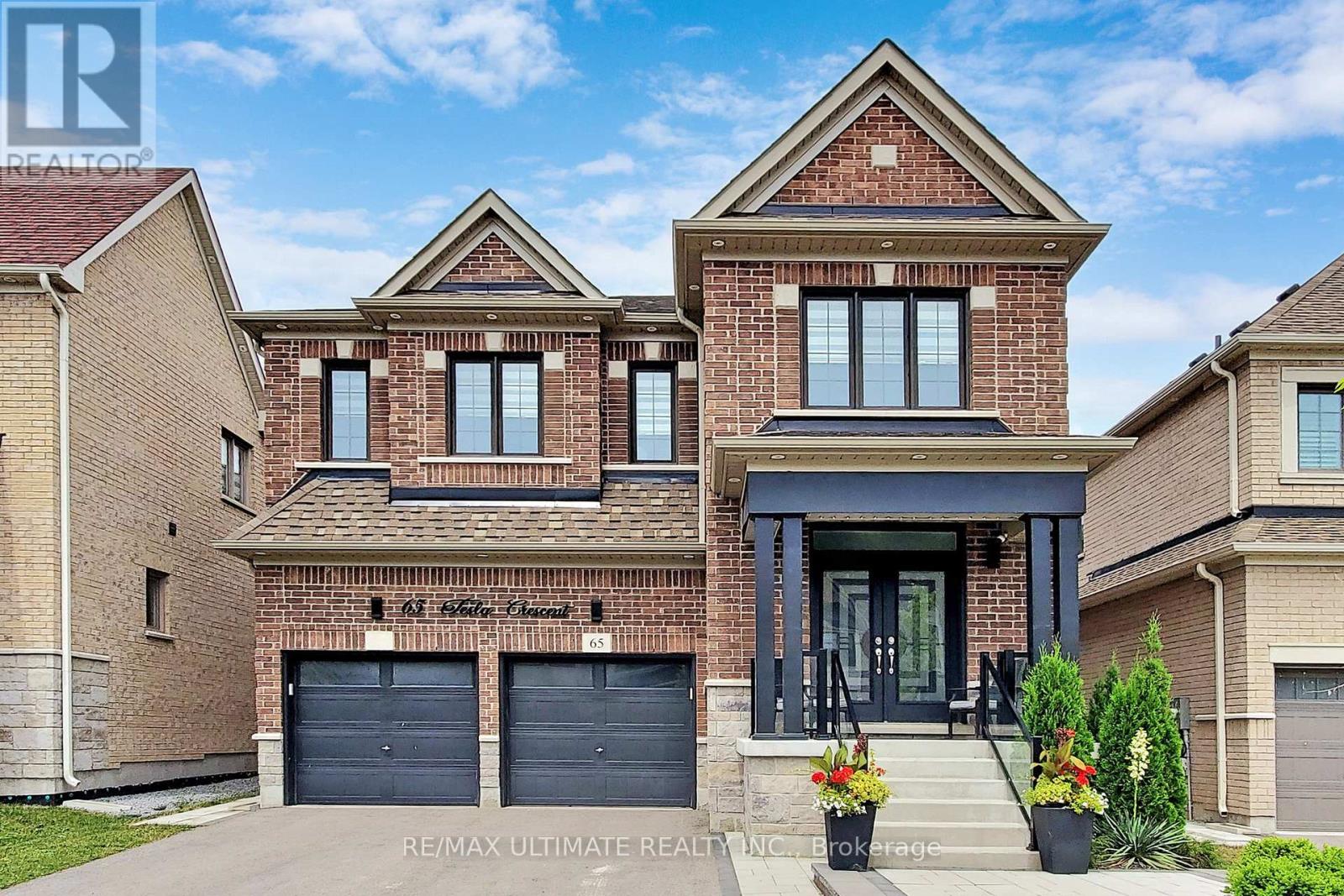 65 Tesla Cres, East Gwillimbury, ON L9N 0T3