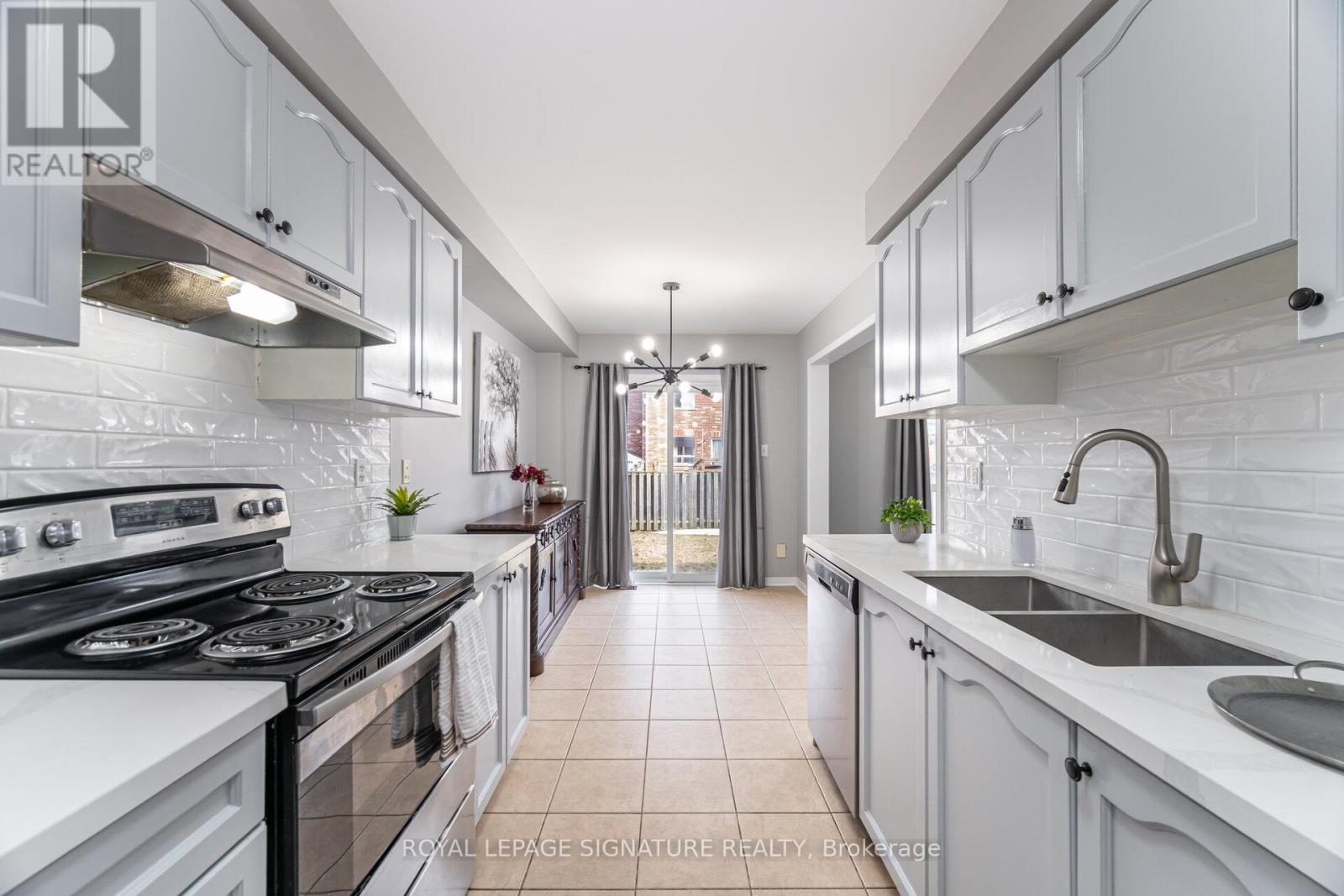 3990 Skyview St S, Mississauga, ON L5M 8A2