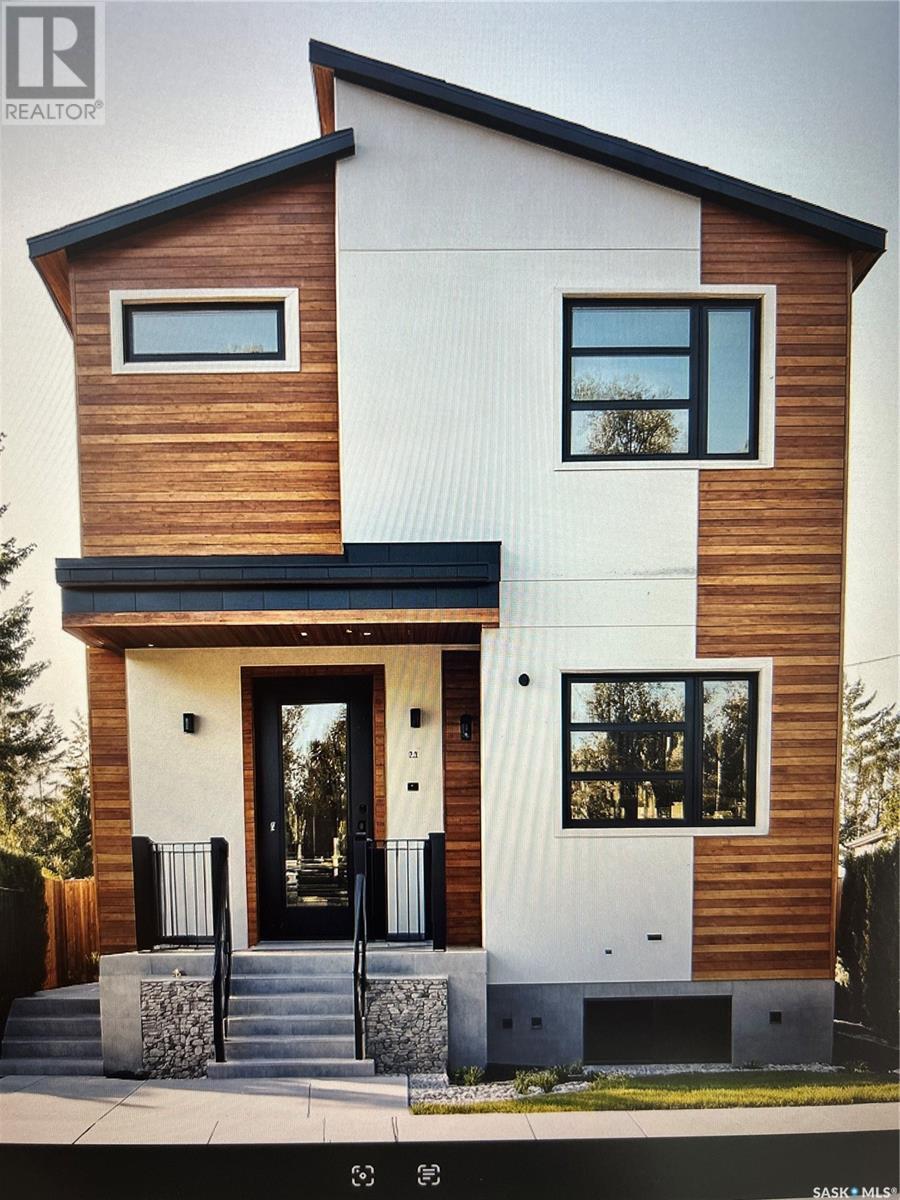 2122 Mcara St, Regina, SK S4N 2V8