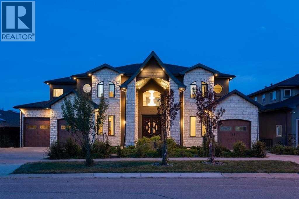 35 Elmont Dr SW, Calgary, AB T3H 4X9