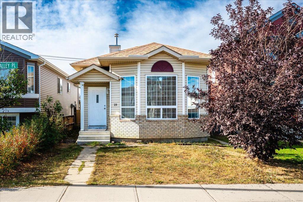 29 Martinvalley Pl NE, Calgary, AB T3J 4A2