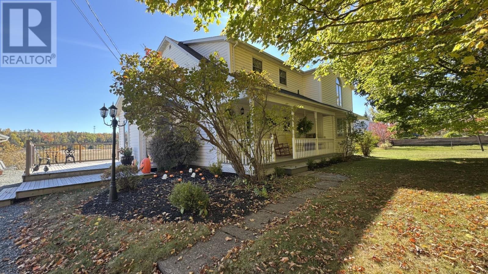 489 Salmon River Rd, Valley, NS B6L 4E7
