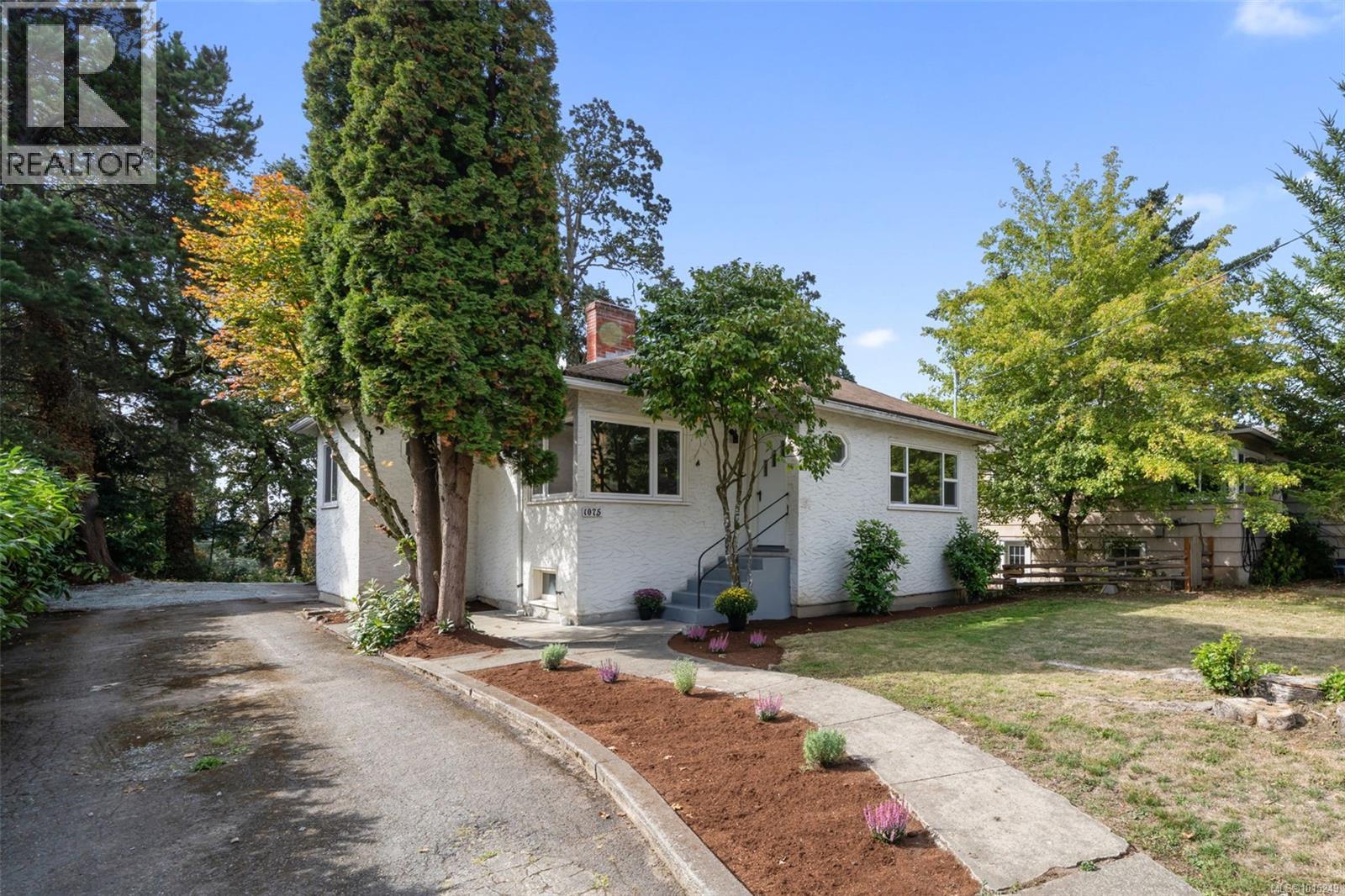 1075 Burnside Rd W, Saanich, BC V8Z 1N4