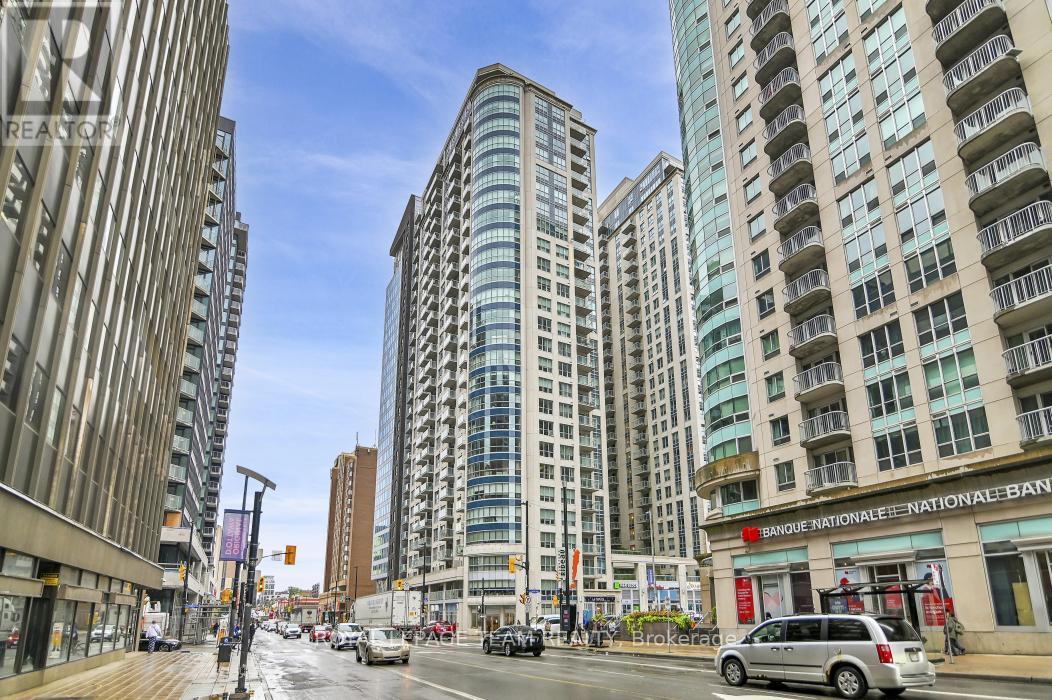 703 242 Rideau St, Ottawa, ON K1N 0B7