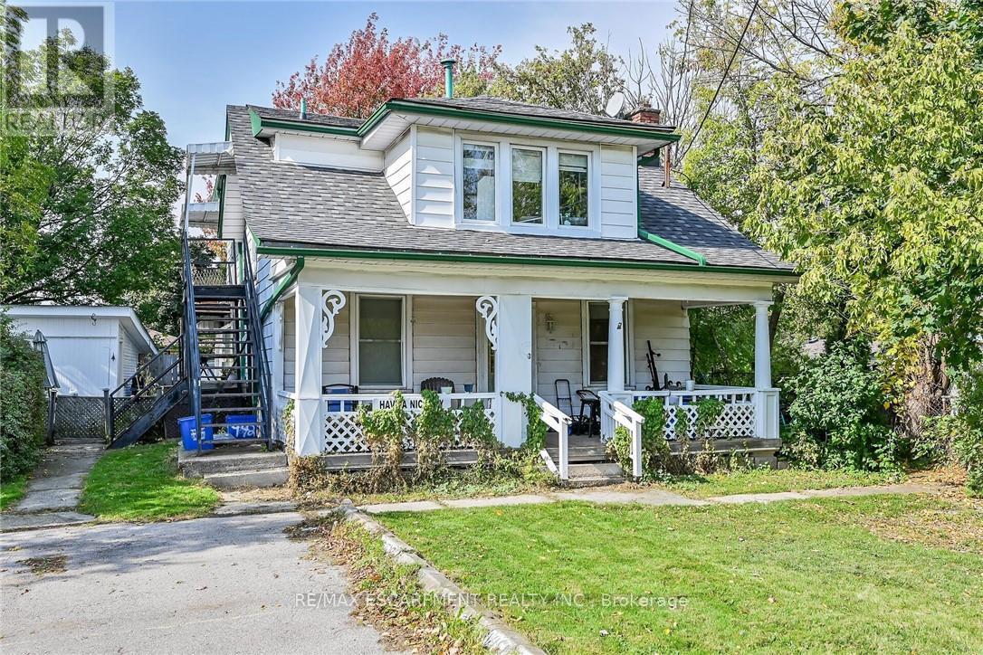 942 Upper Gage Ave, Hamilton, ON L8V 4K9
