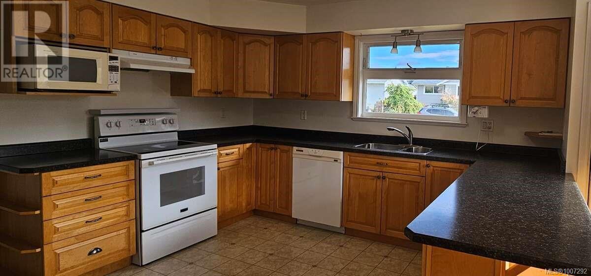 4129 Glenside Rd, Port Alberni, BC V9Y 5X2