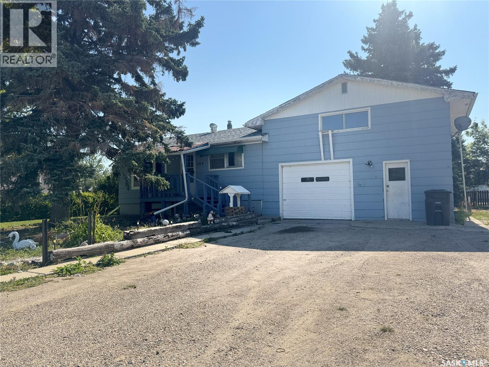209 Francis Street, Francis, SK S0G 1V0