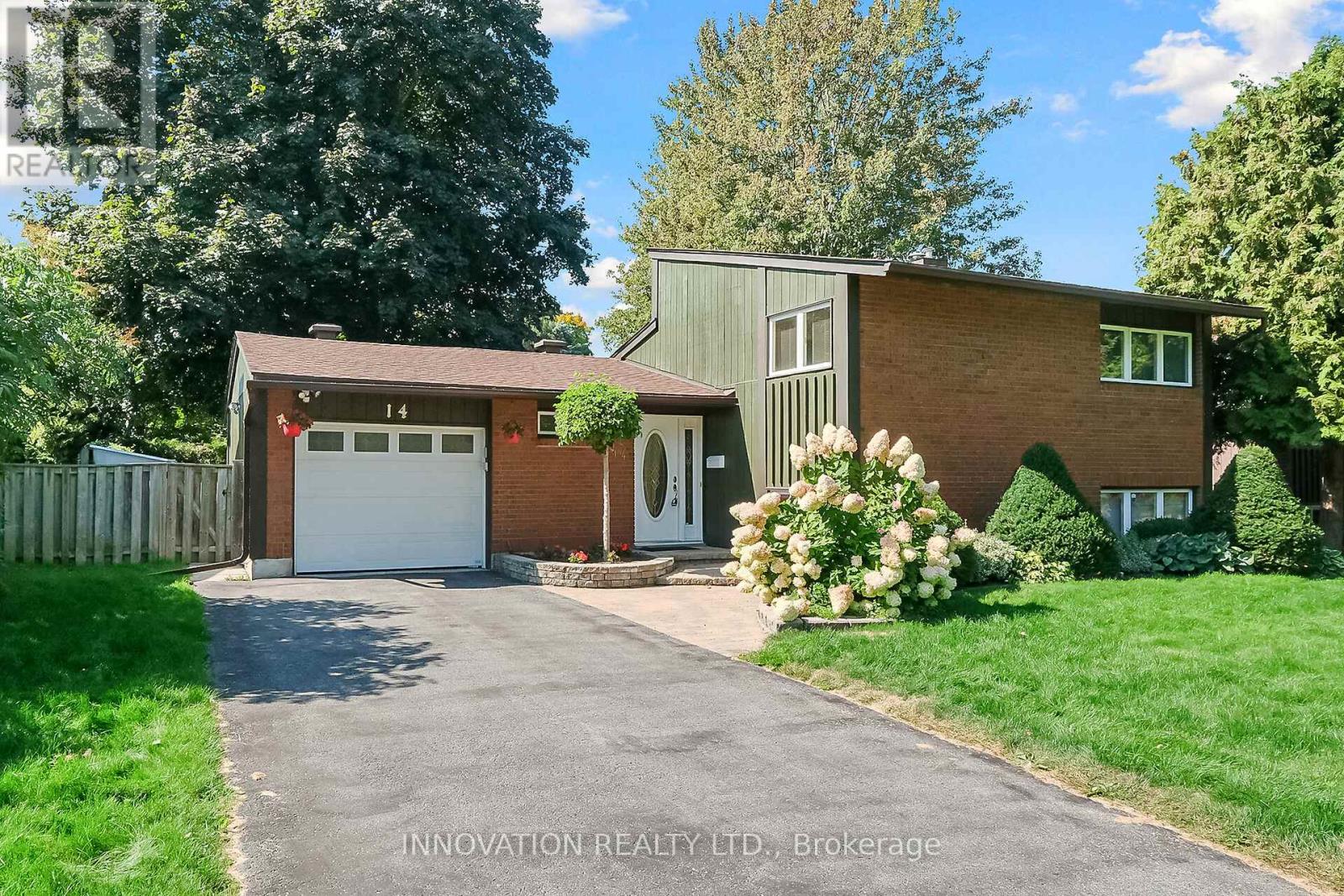 14 Chimo Dr, Ottawa, ON K2L 1A4