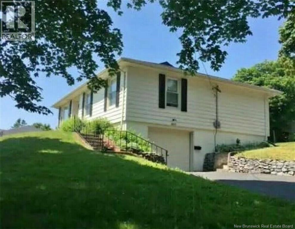 400 Clearview Row, Saint John, NB E2M 3Z1