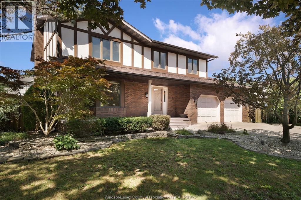 294 Hyde Park, Amherstburg, ON N9V 3R3