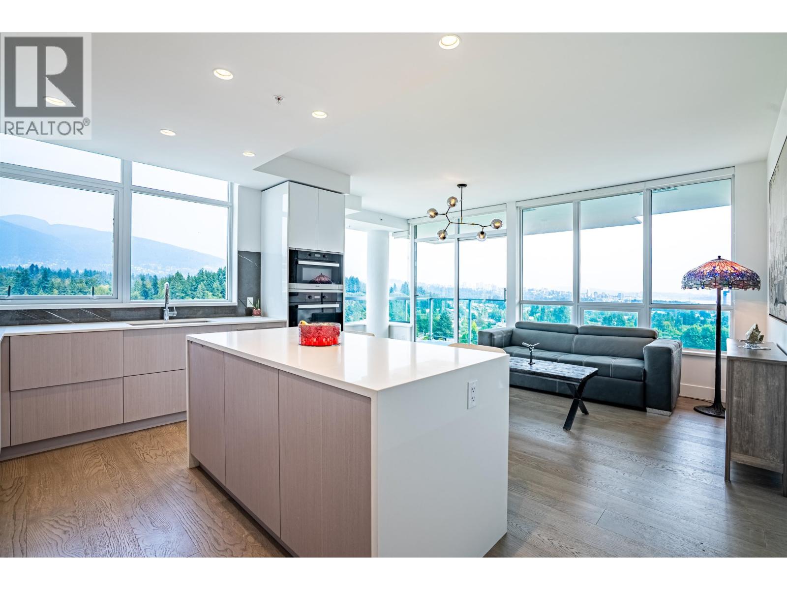 1632 Lions Gate Lane Unit 1601, North Vancouver, BC V7P 0E2