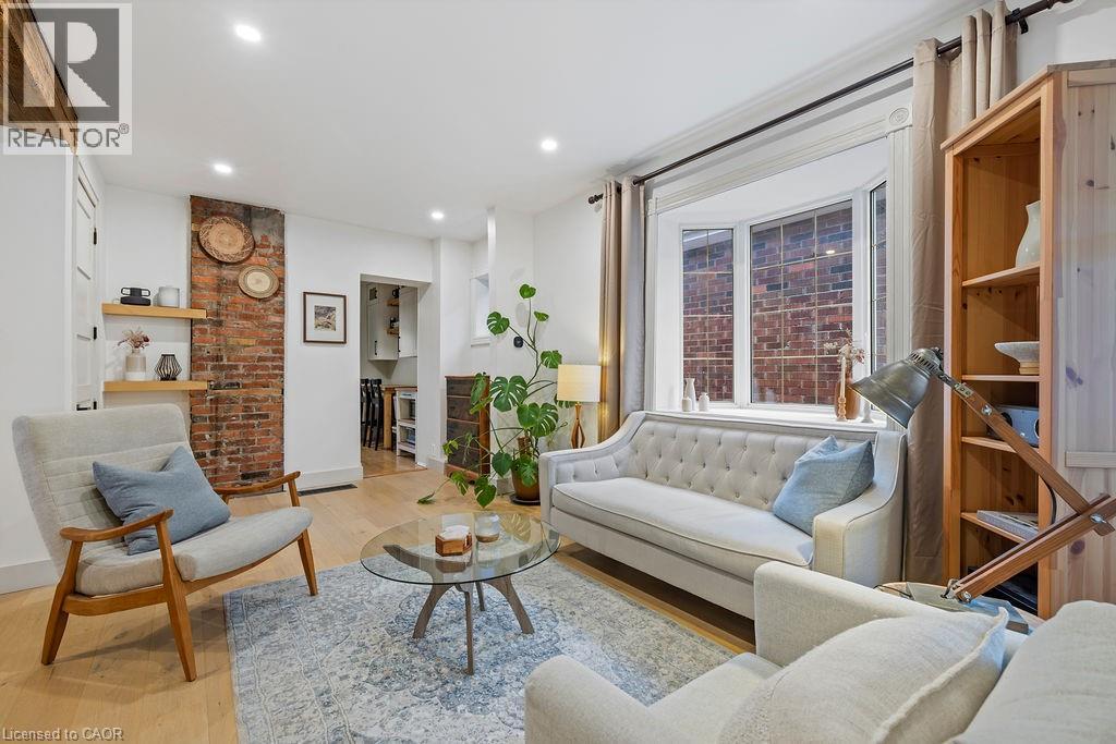 12 E 23rd Street Unit 2, Hamilton, ON L8V 2W6