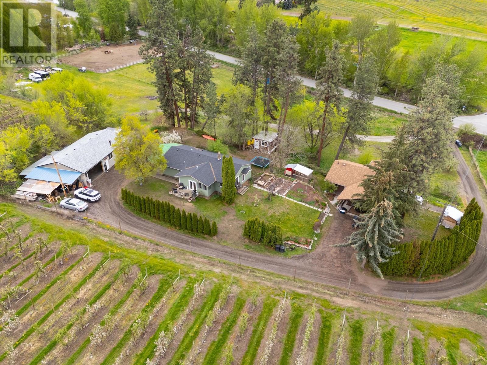 3060 Gulley Rd, Kelowna, BC V1W 4E5