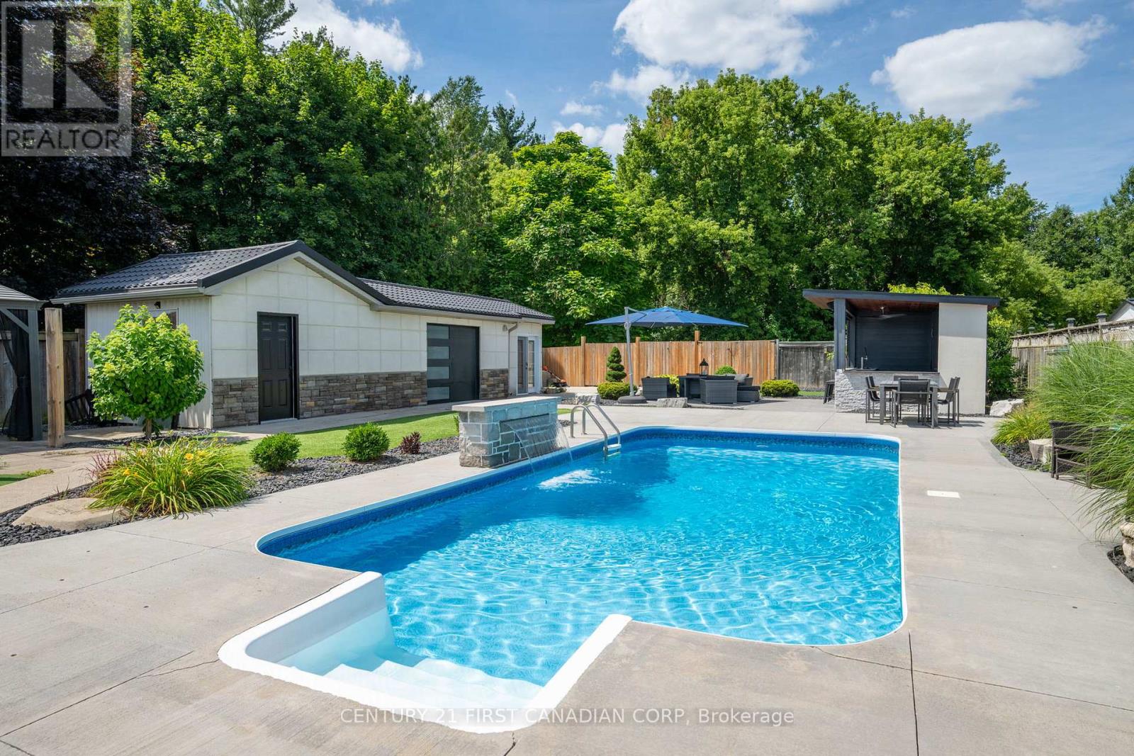 1610 Gore Rd, London, ON N5W 1T8