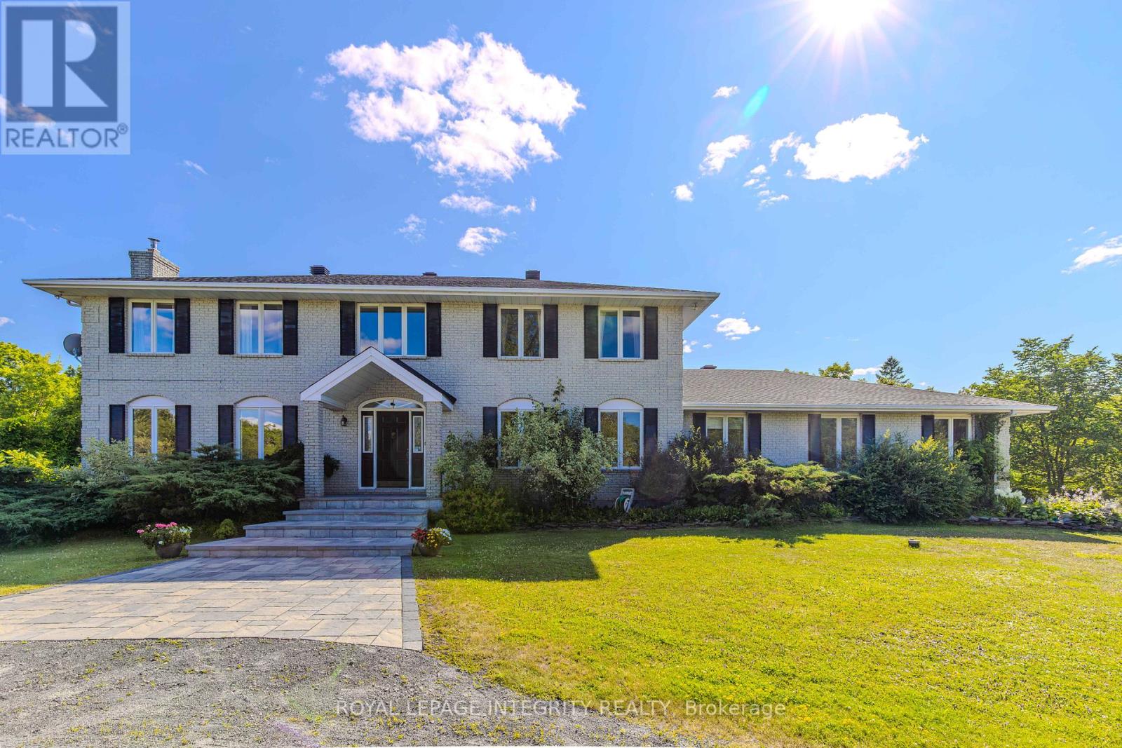 2025 Sixth Line Rd N, Ottawa, ON K0A 1T0