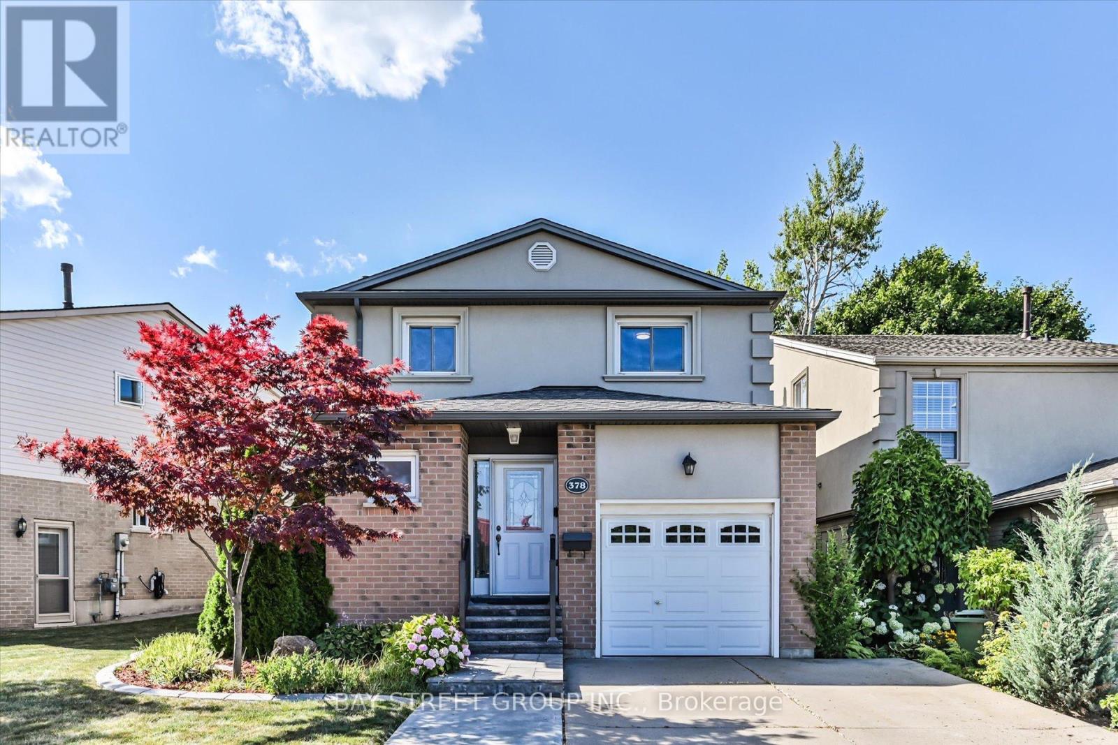 378 E 24th St, Hamilton, ON L8V 4V2