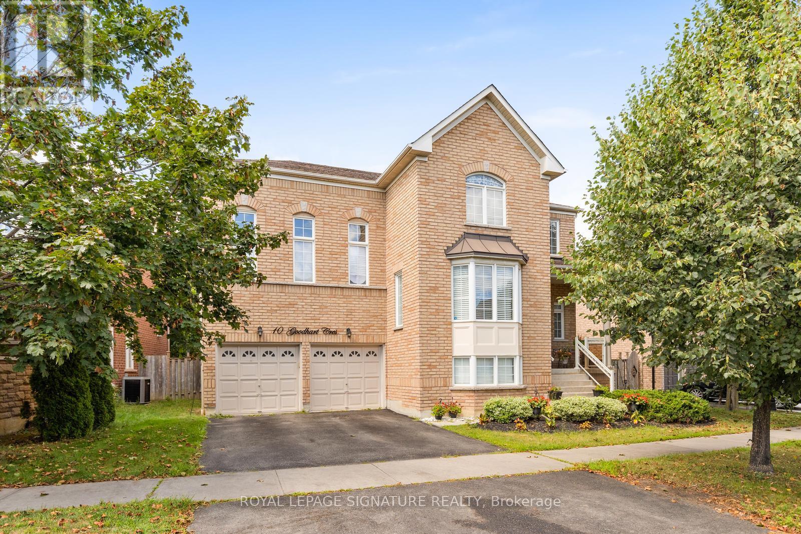 10 Goodhart Cres, Ajax, ON L1T 4J1