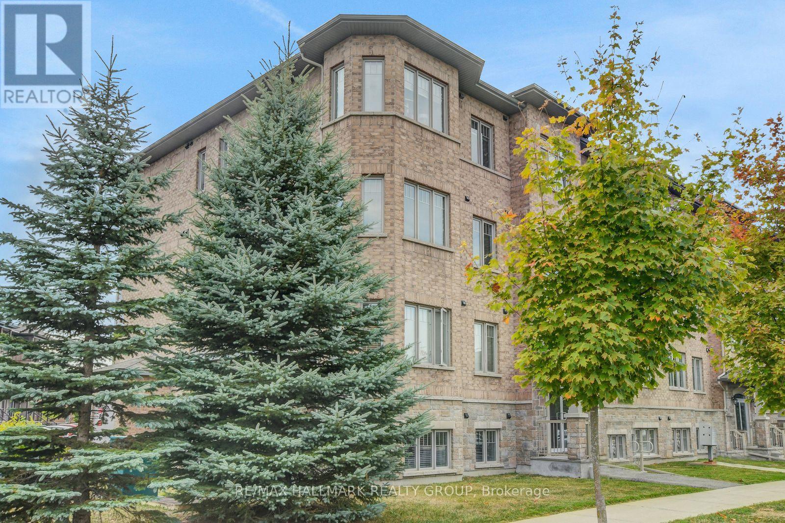 1 486 Via Verona Ave, Ottawa, ON K2J 6B3