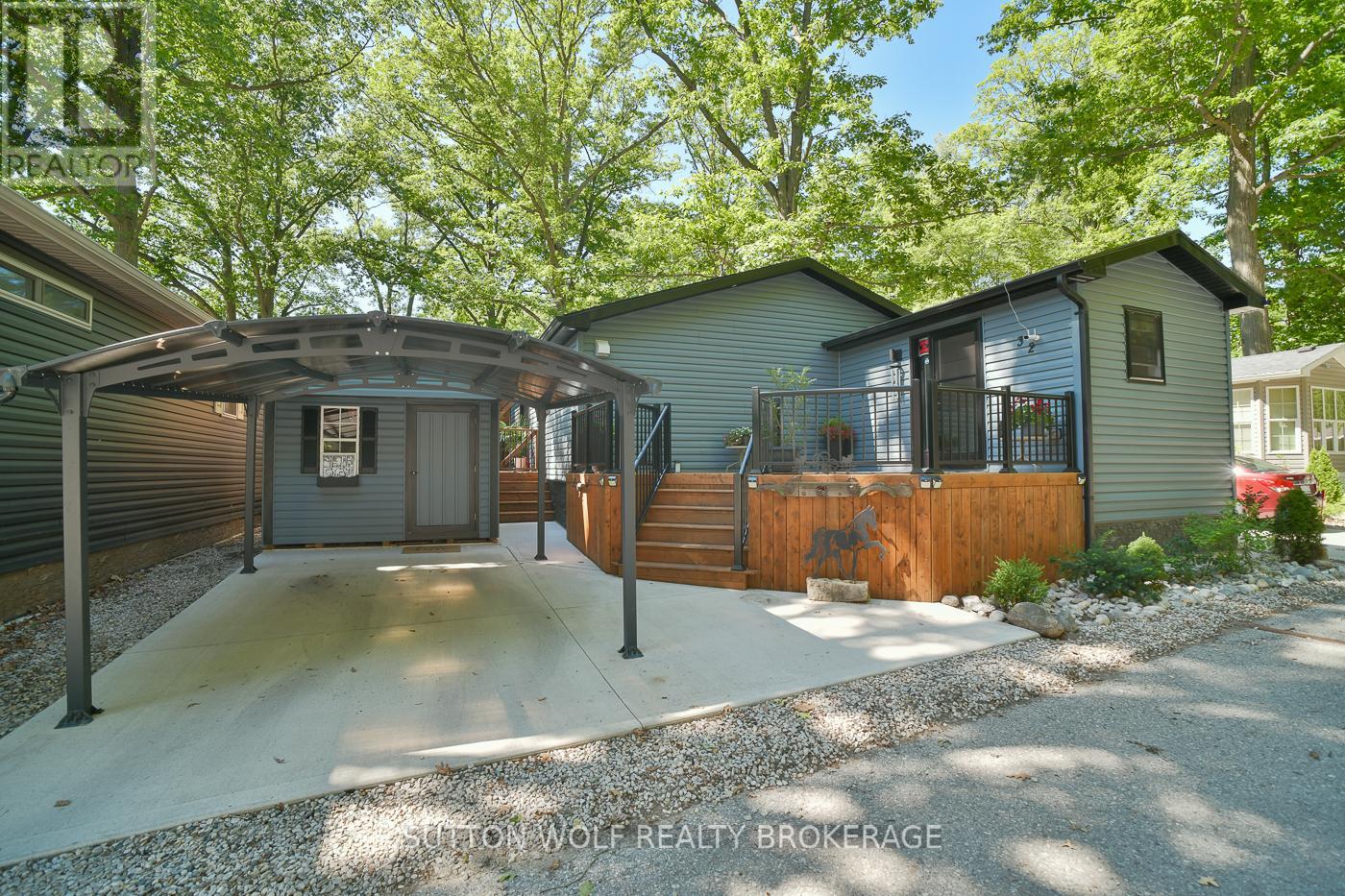 32 22790 Amiens Rd, Middlesex Centre, ON N0L 1R0
